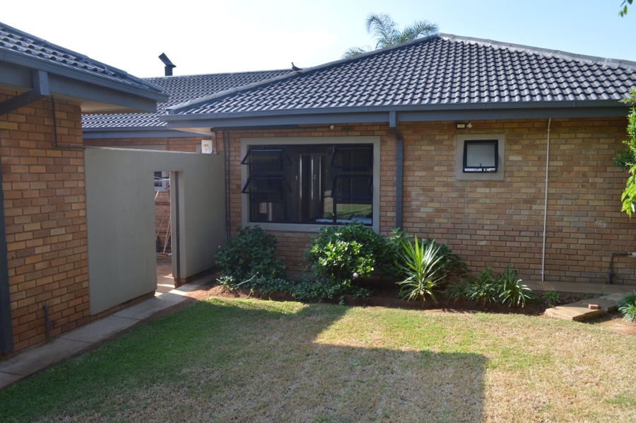 4 Bedroom Property for Sale in Wilkoppies North West